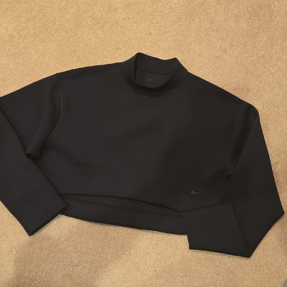 Nike Black Long Sleeve Cropped Top